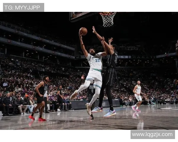 2016年森林狼与篮网激战回顾：精彩瞬间与球员表现分析